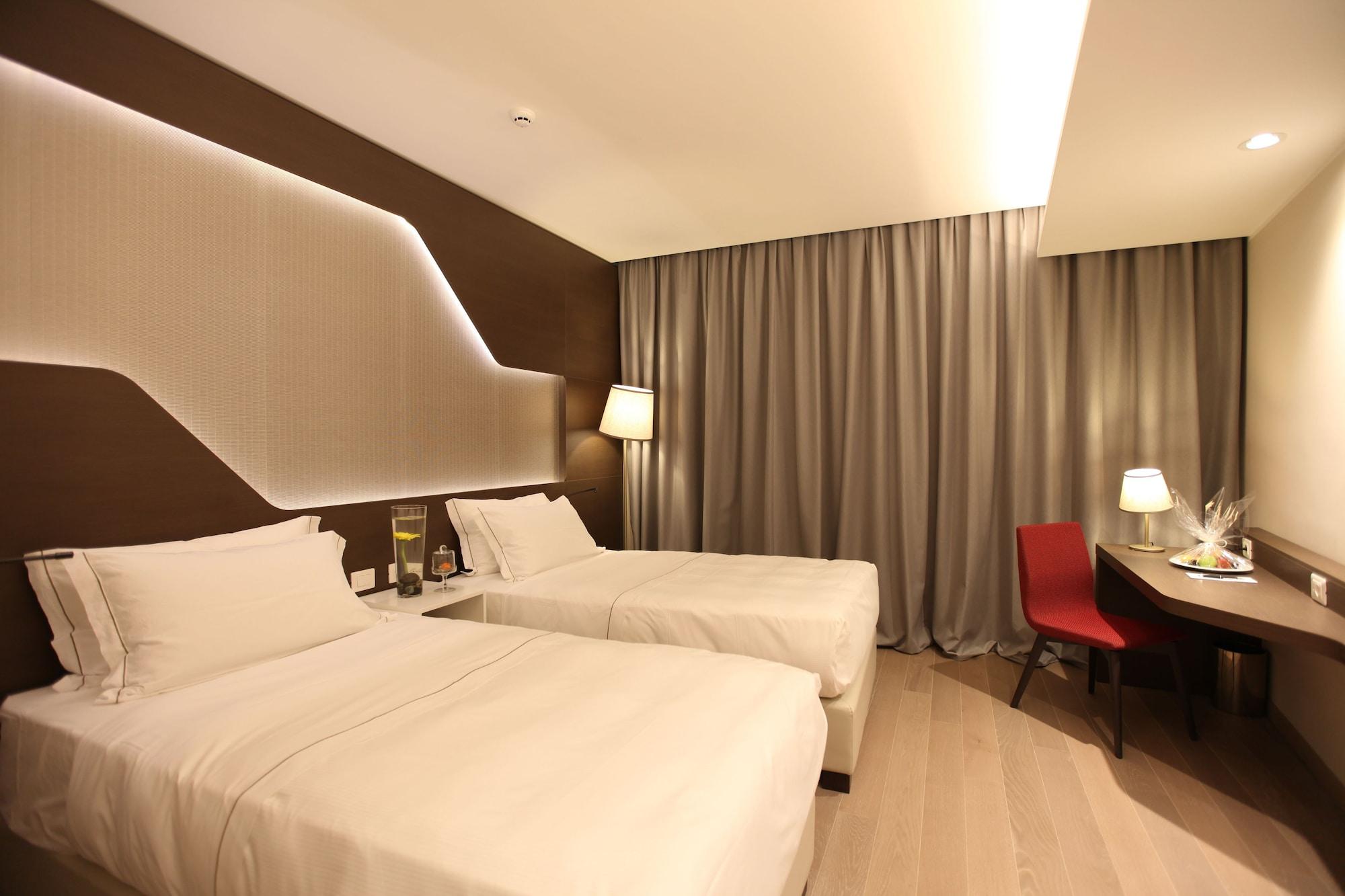 Doubletree By Hilton Yerevan City Centre Eksteriør billede