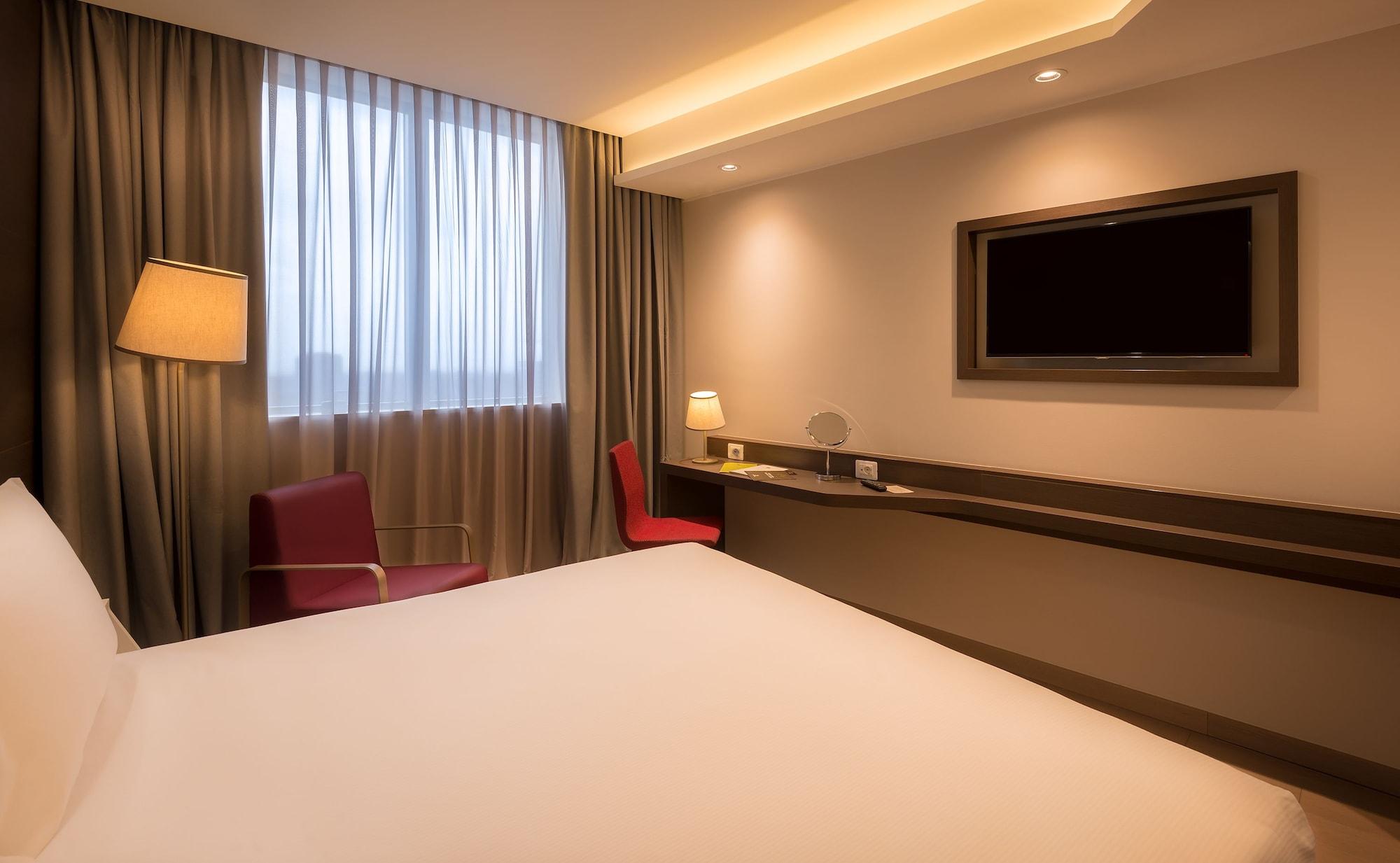 Doubletree By Hilton Yerevan City Centre Eksteriør billede