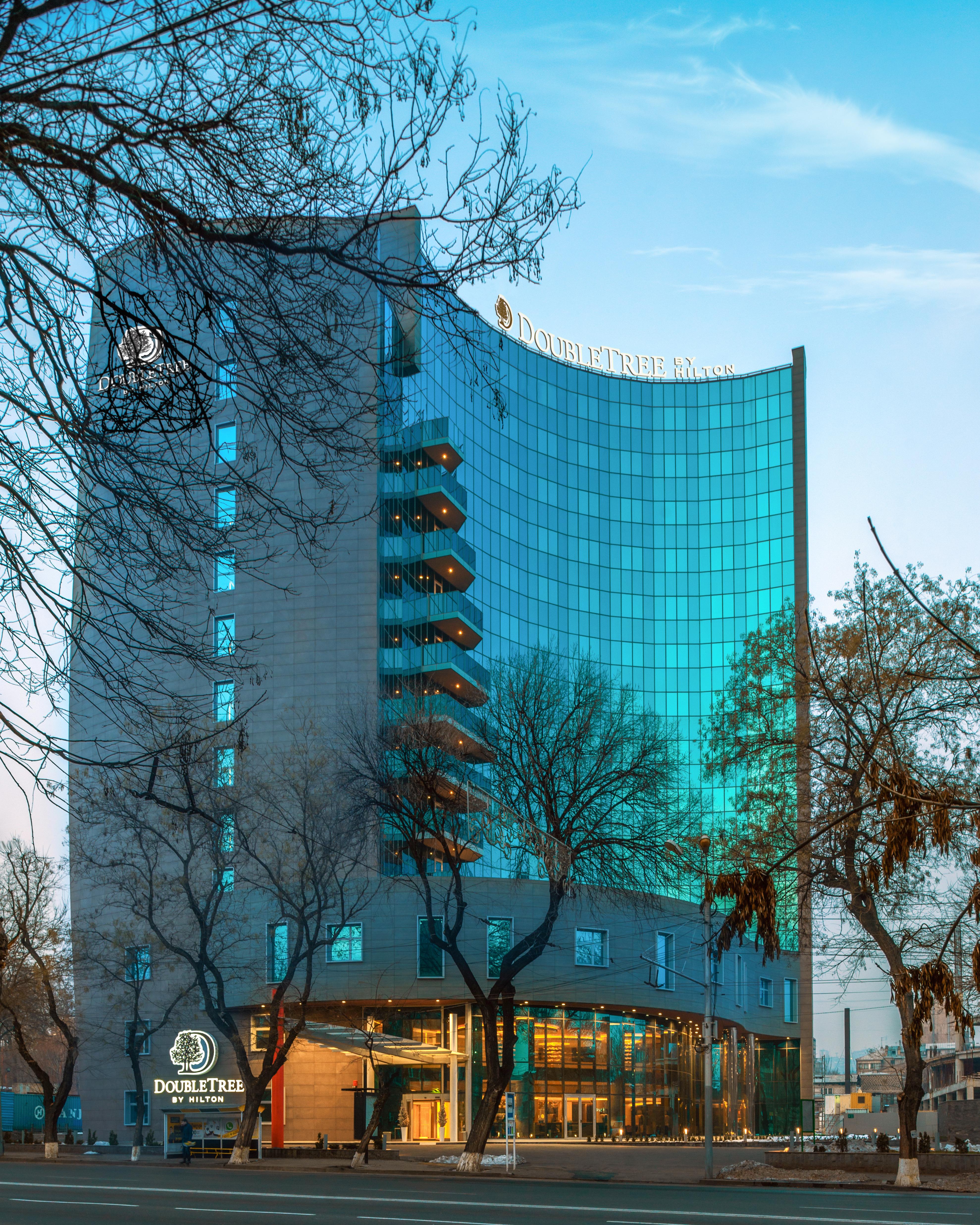 Doubletree By Hilton Yerevan City Centre Eksteriør billede