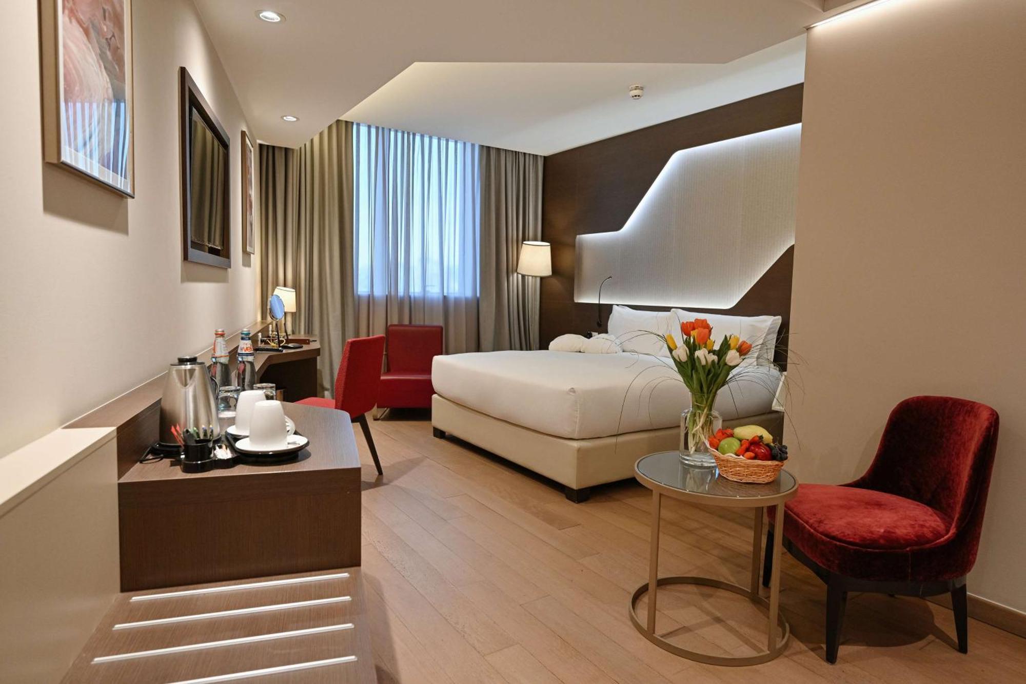 Doubletree By Hilton Yerevan City Centre Eksteriør billede